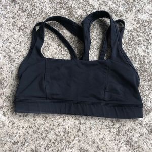 Black lululemon sports bra size 4